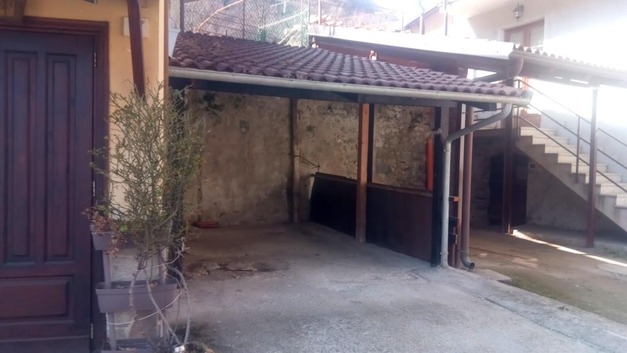 CaprieCasa Del Rustico, Indipendente Vista Sacra Con Dipinto别墅 外观 照片